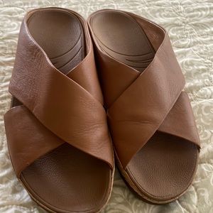 FitFlop Leather Crossover Sandals